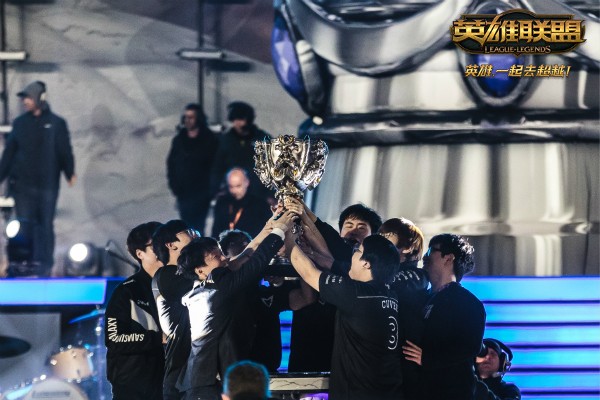 爱游戏体育-JackeyLove重要时刻最后时刻胜出，篮网带队取胜！