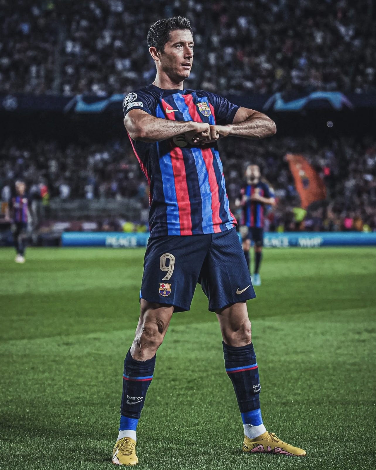 爱游戏-莱万多夫斯基迎来十赛季高光表现，德国队球迷沸腾！的简单介绍